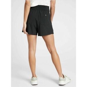 Women’s Athleta Skyline Shorts